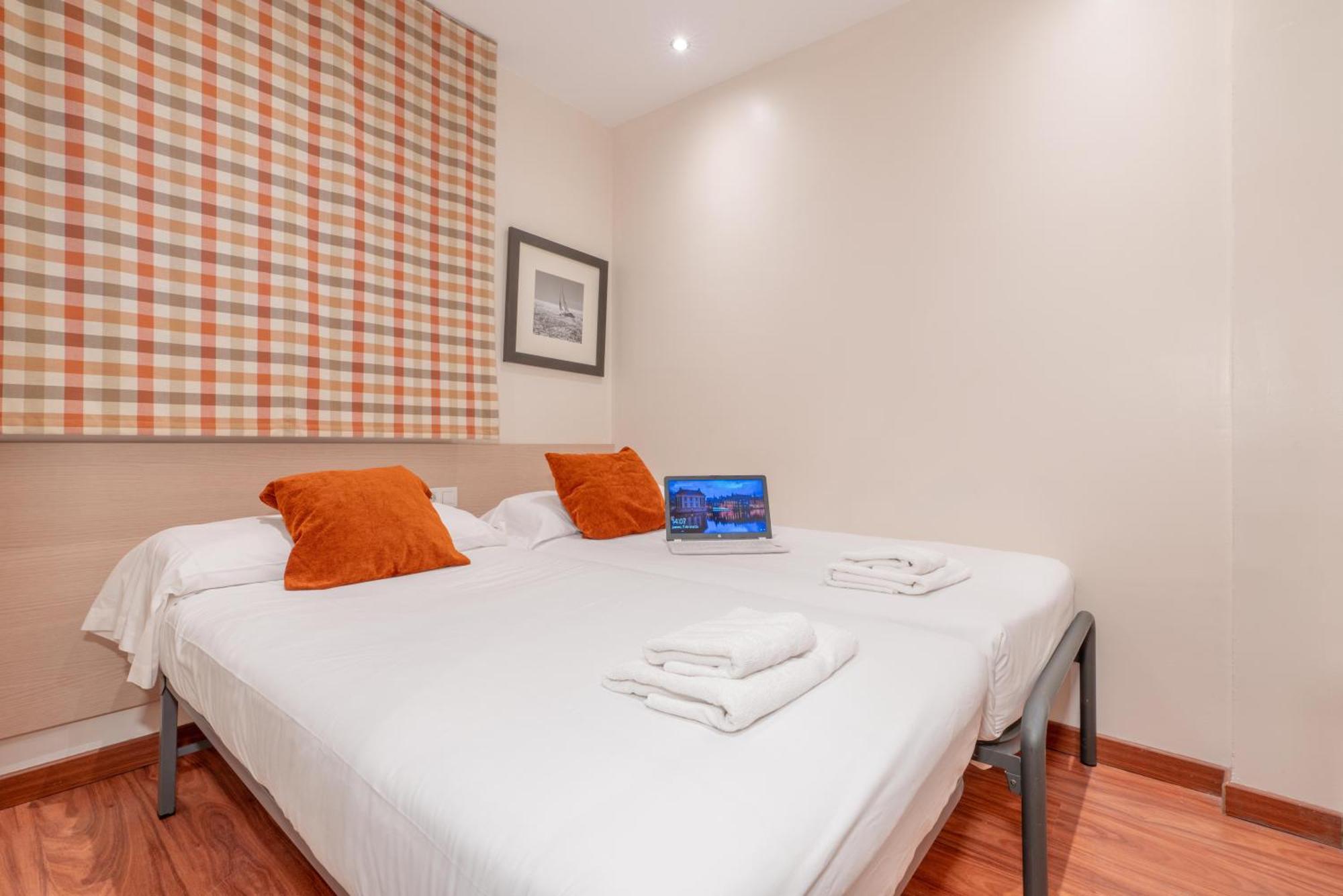 Serennia Cest Apartamentos Arc De Triomf 바르셀로나 외부 사진