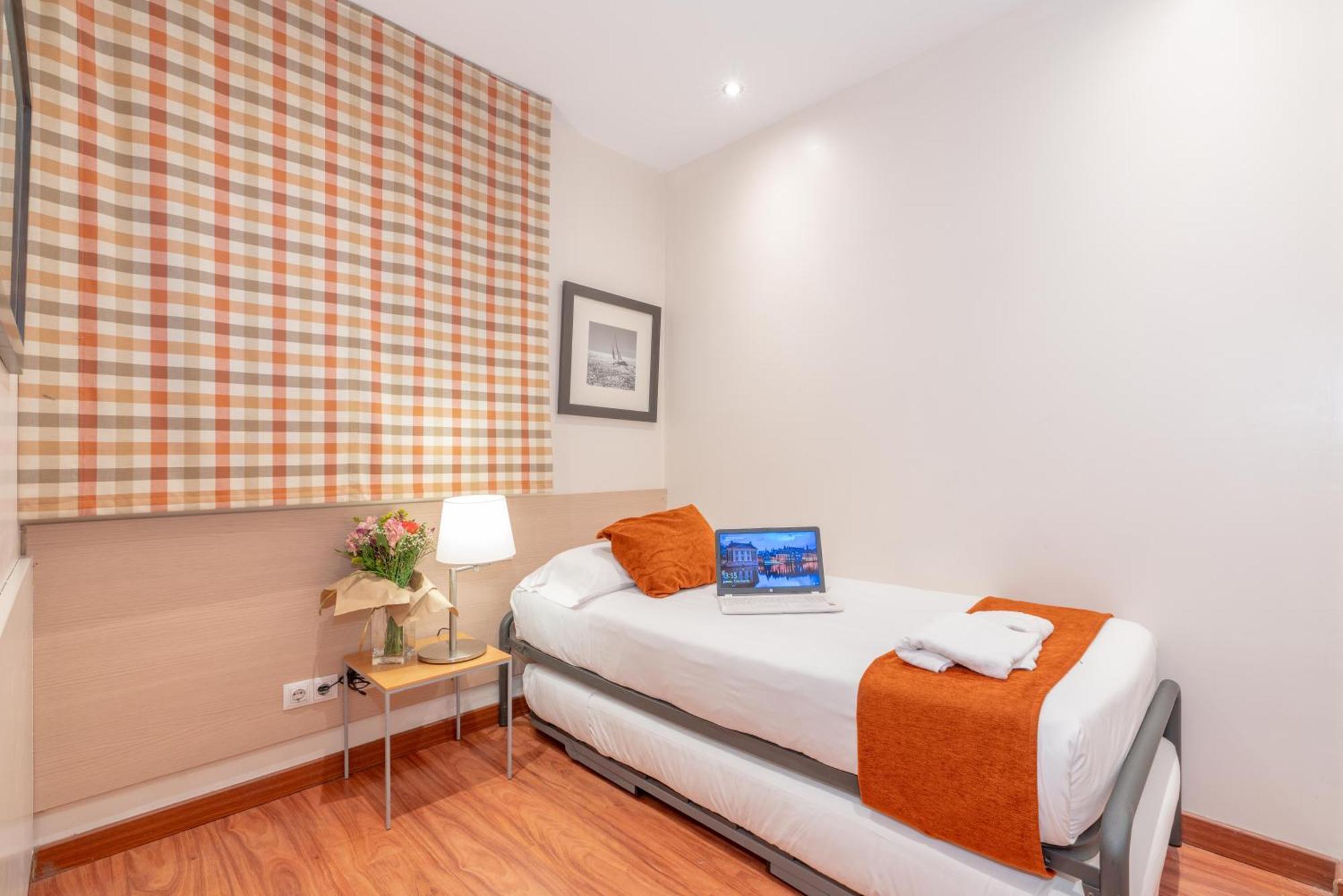 Serennia Cest Apartamentos Arc De Triomf 바르셀로나 외부 사진