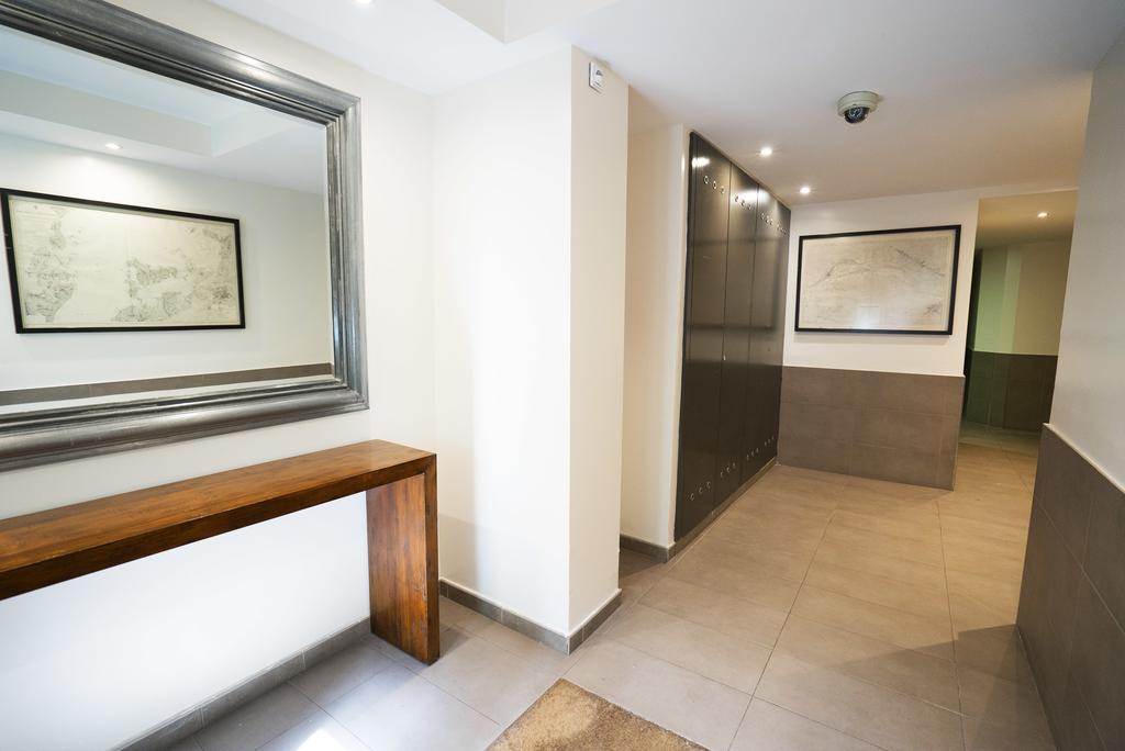 Serennia Cest Apartamentos Arc De Triomf 바르셀로나 외부 사진