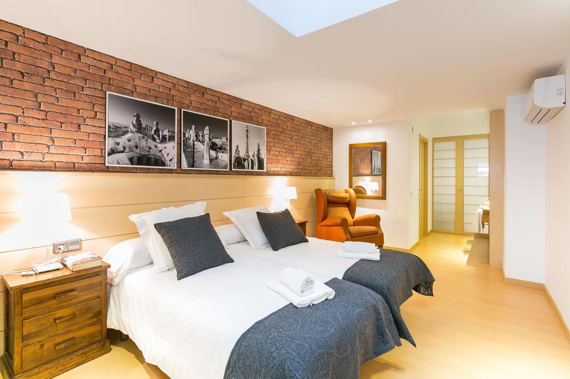 Serennia Cest Apartamentos Arc De Triomf 바르셀로나 외부 사진