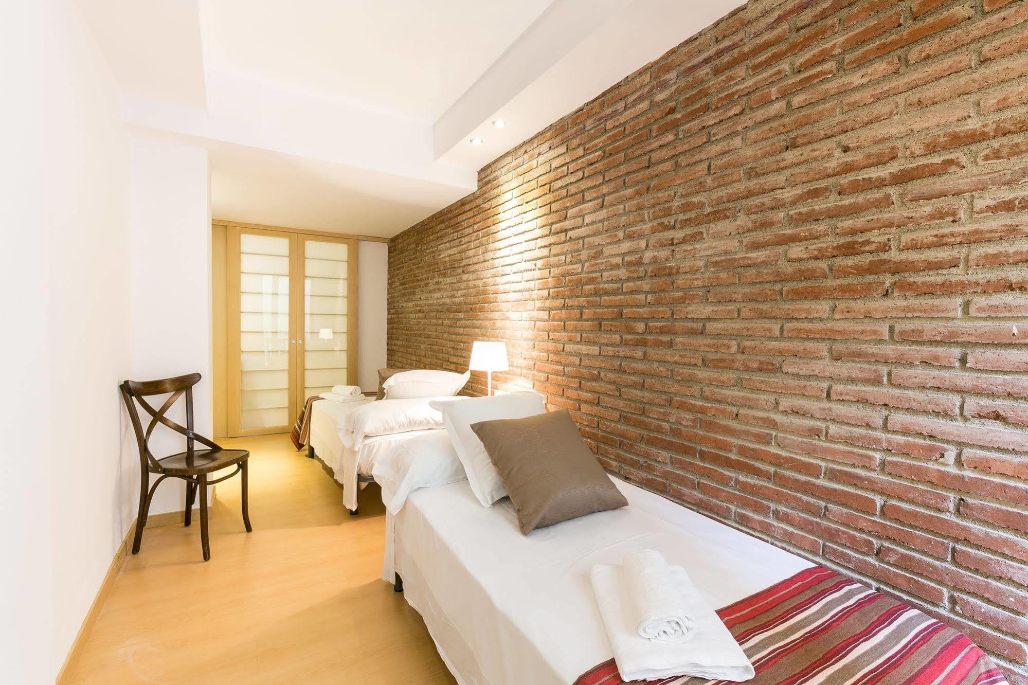 Serennia Cest Apartamentos Arc De Triomf 바르셀로나 외부 사진