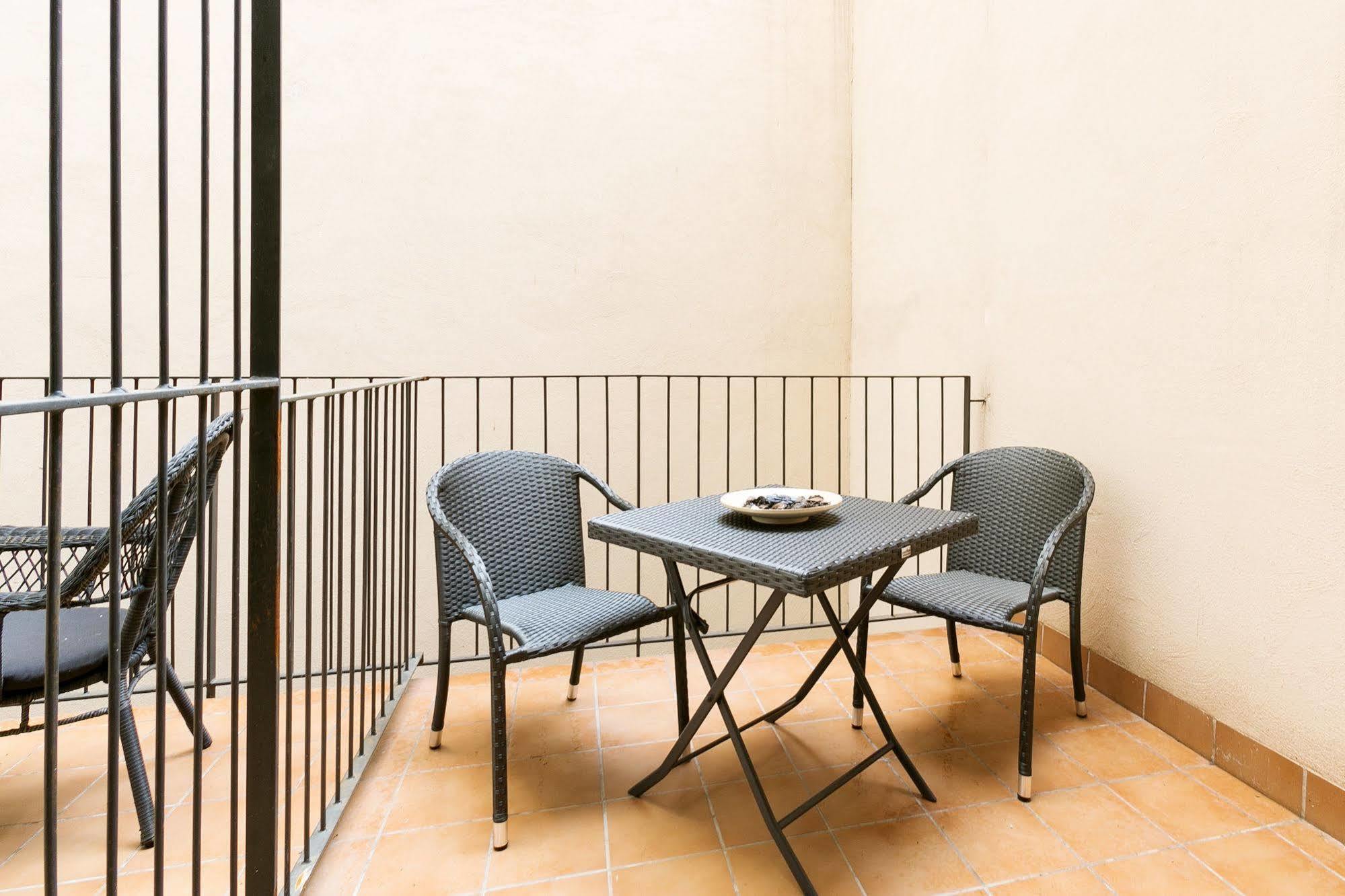 Serennia Cest Apartamentos Arc De Triomf 바르셀로나 외부 사진